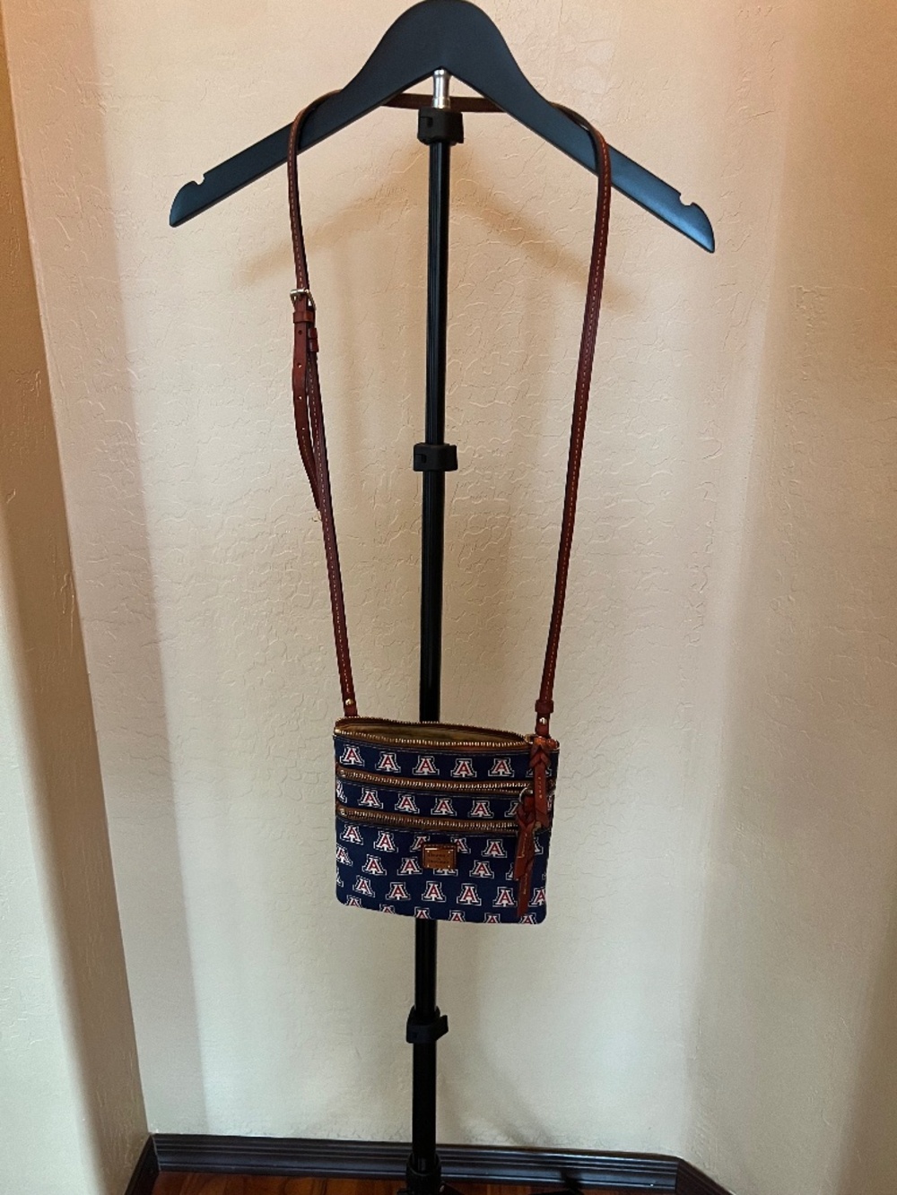 Dooney Bourke U of A cross body purse